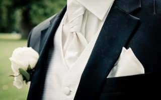 Le choix du costume de mariage  : tout ce que le futur marié doit savoir