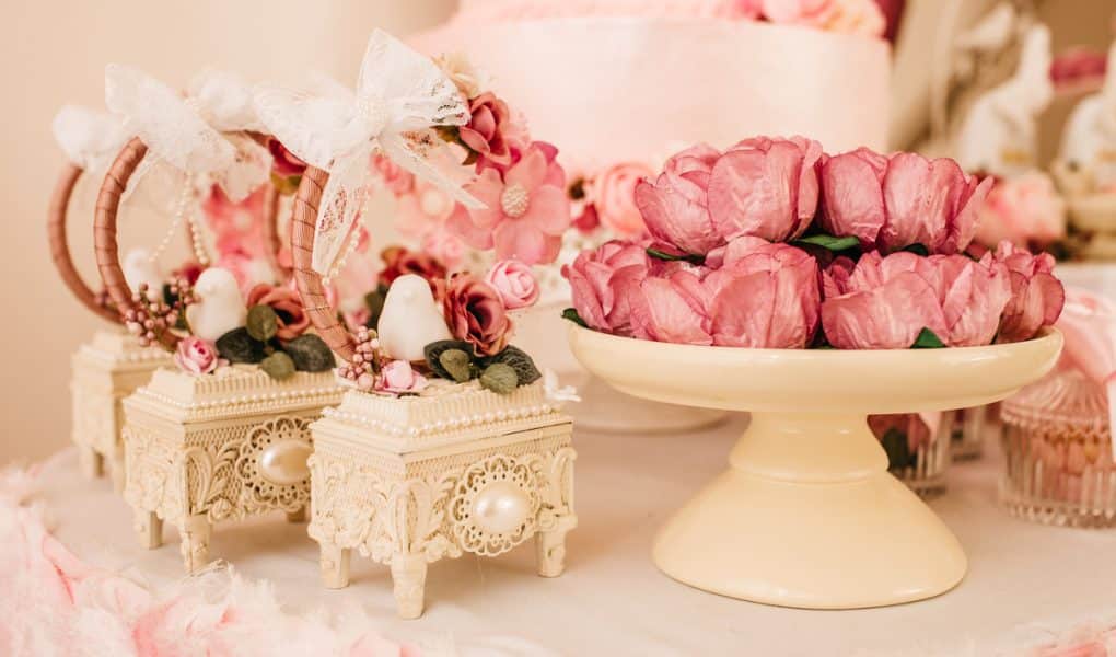 Choisir le décor parfait pour votre gâteau de mariage