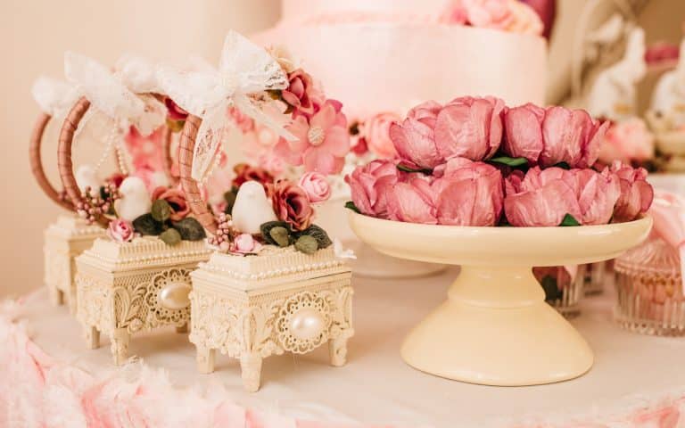 Choisir le décor parfait pour votre gâteau de mariage